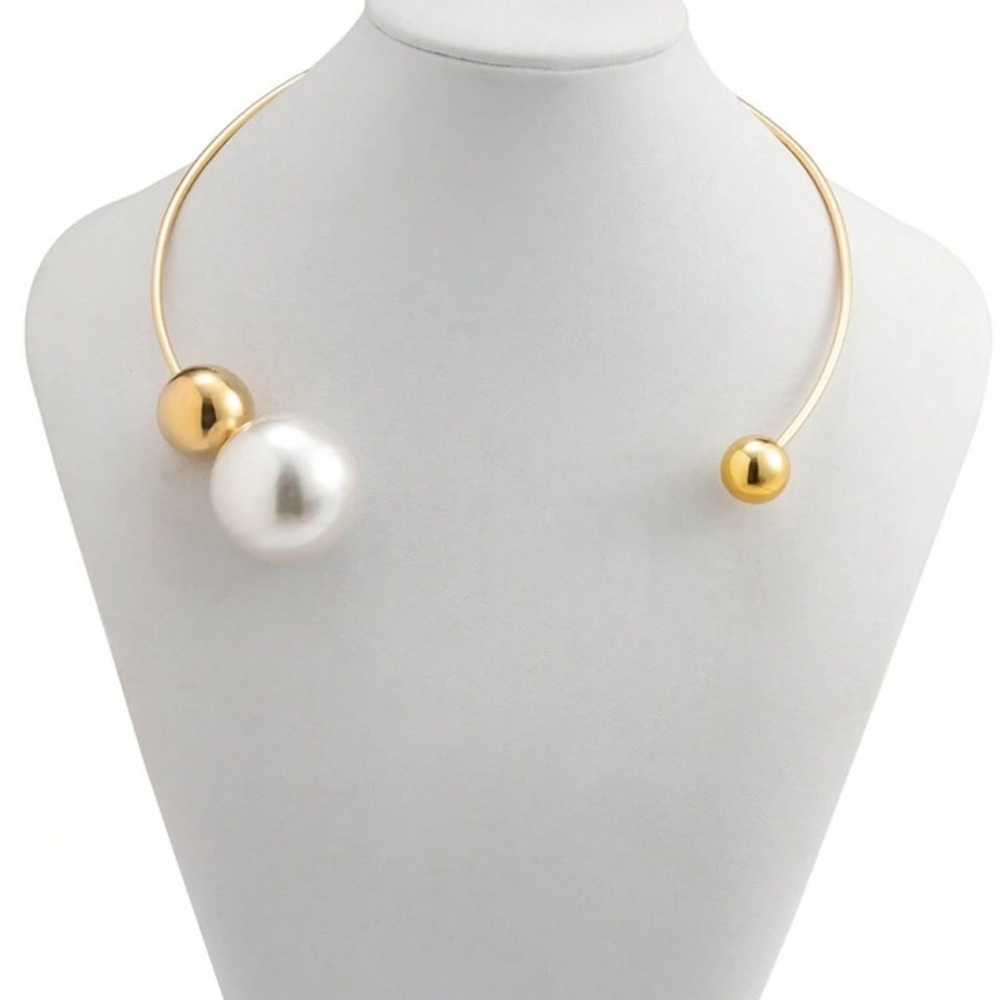 🪩 Collar Necklace 🪩 - Picture 2 of 6